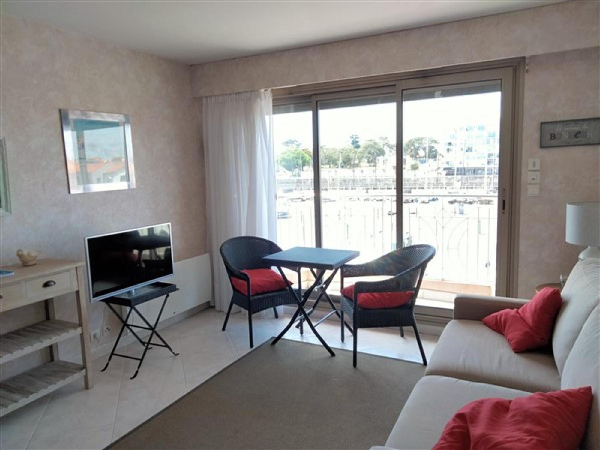 Studio Alcove - Face Au Chenal, 50M Plage/Port, 700M Centre-Ville, Capacite 3 Pers., Confort Moderne - Fr-1-331-202 莱萨布勒-多洛讷 外观 照片