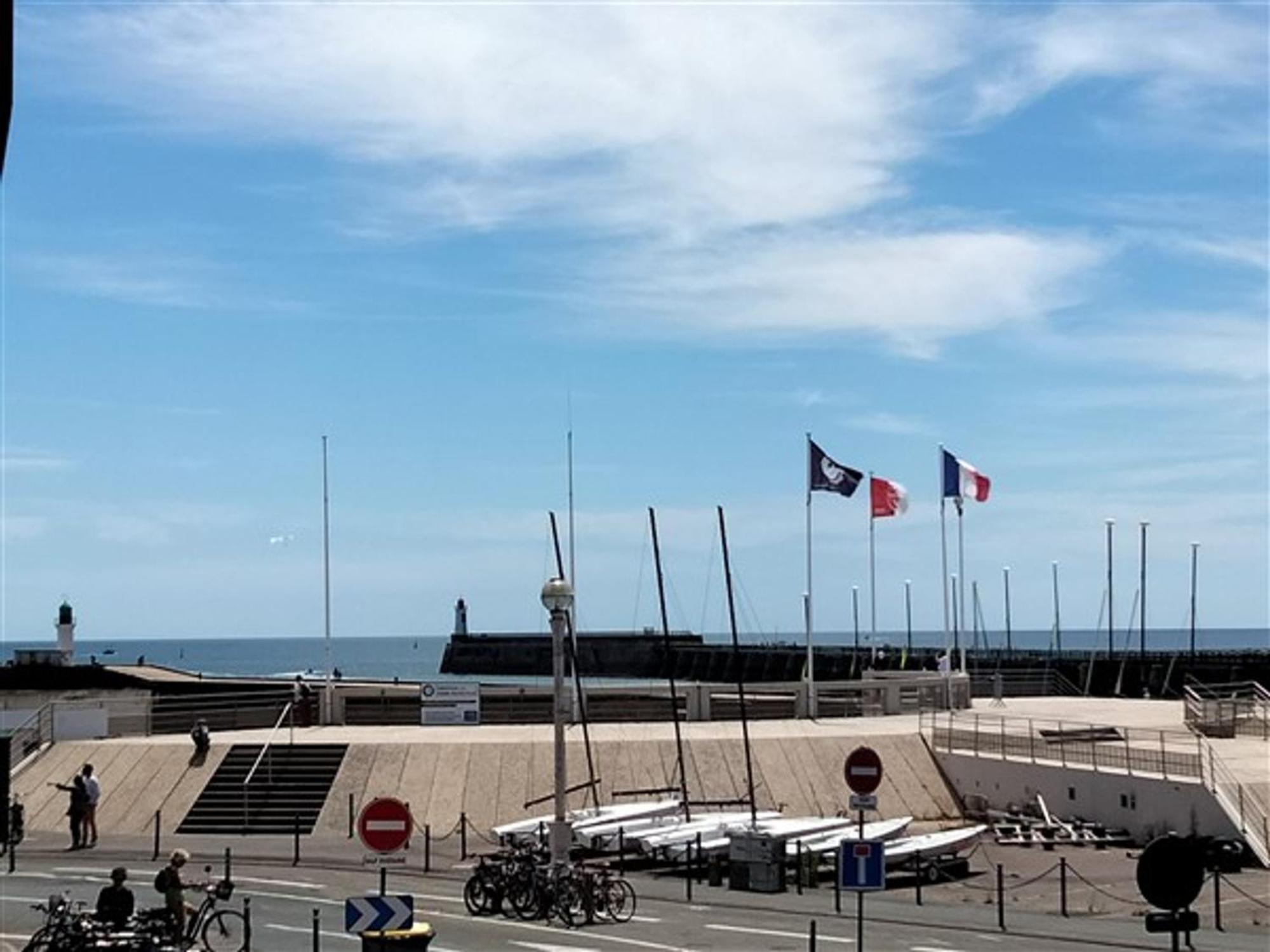 Studio Alcove - Face Au Chenal, 50M Plage/Port, 700M Centre-Ville, Capacite 3 Pers., Confort Moderne - Fr-1-331-202 莱萨布勒-多洛讷 外观 照片